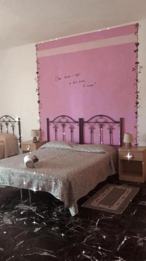 クロトーネ Il Girasole Bed & Breakfast エクステリア 写真