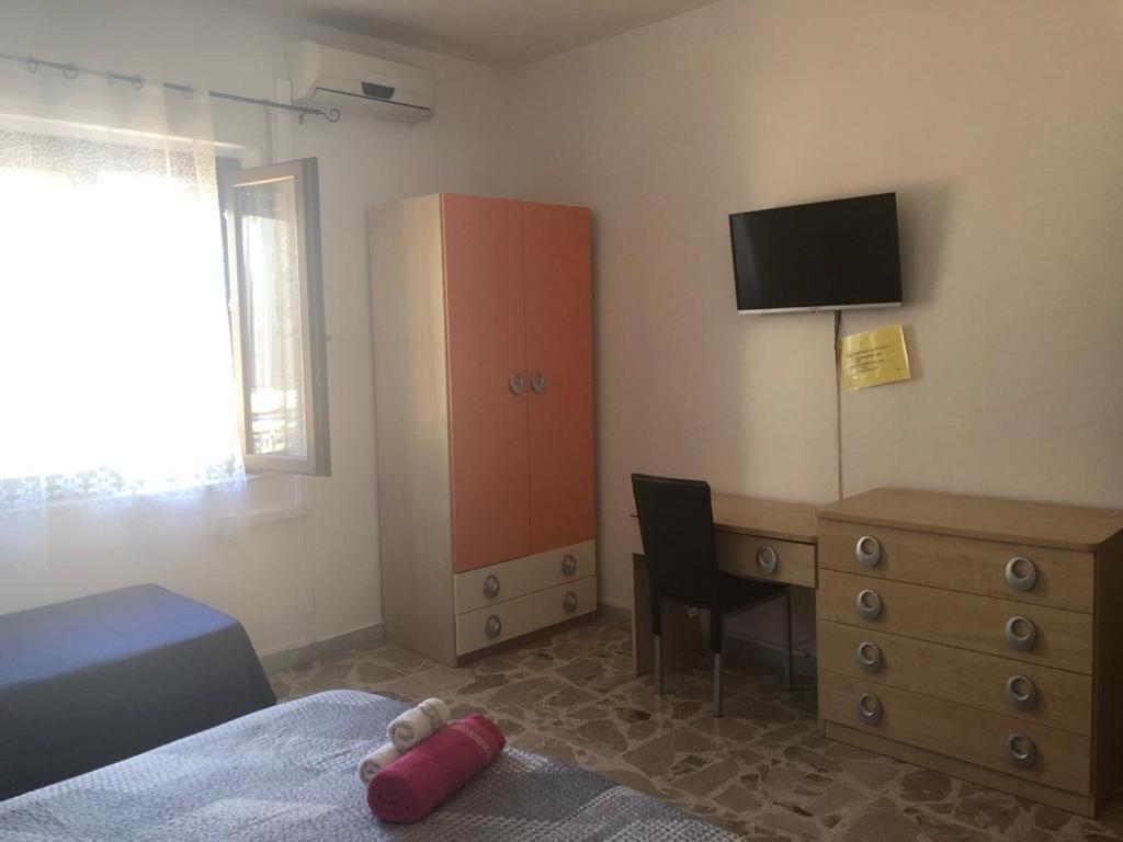 クロトーネ Il Girasole Bed & Breakfast エクステリア 写真