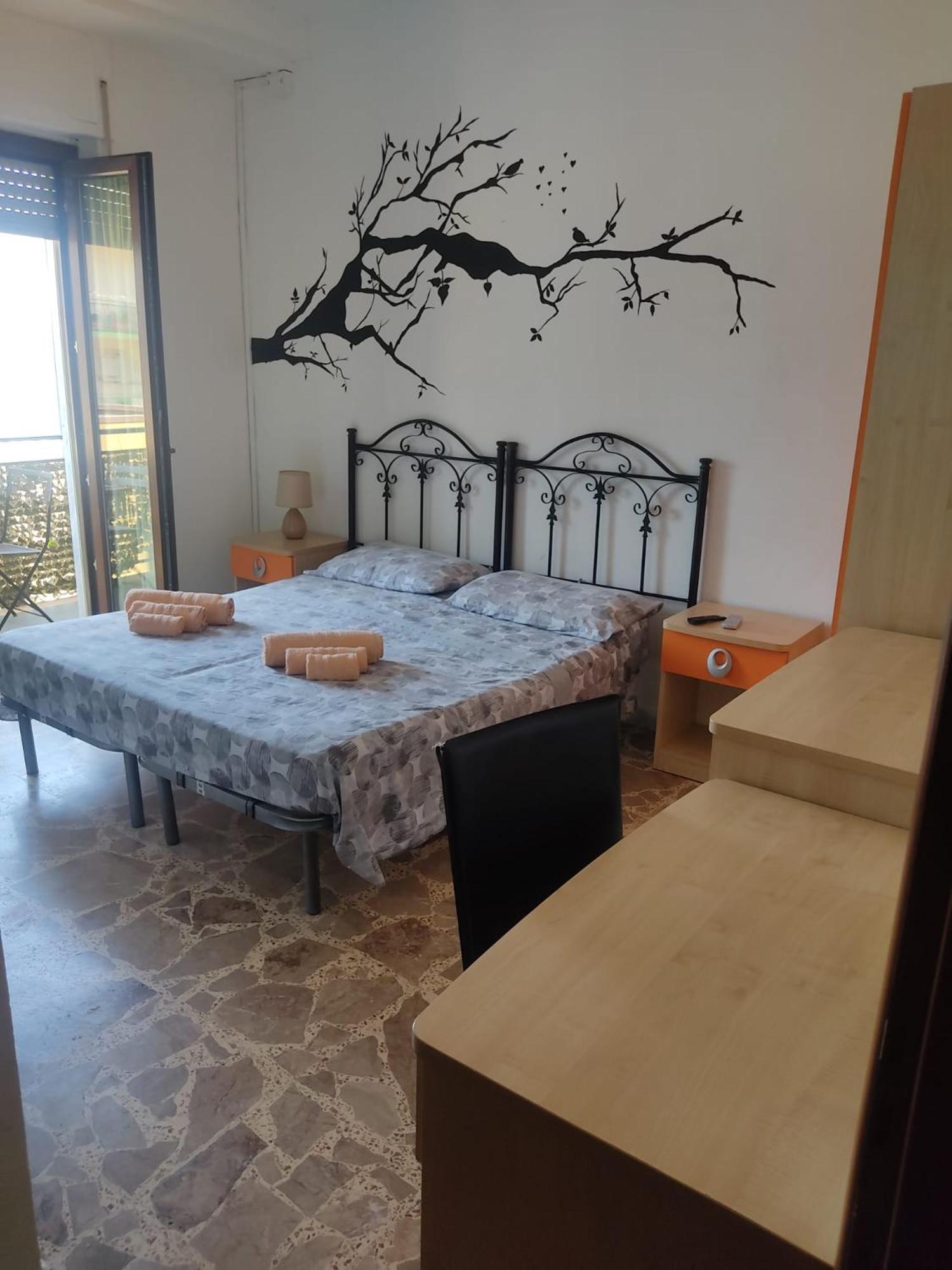 クロトーネ Il Girasole Bed & Breakfast エクステリア 写真
