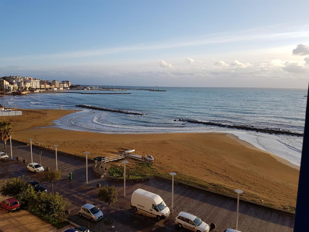 クロトーネ Il Girasole Bed & Breakfast エクステリア 写真